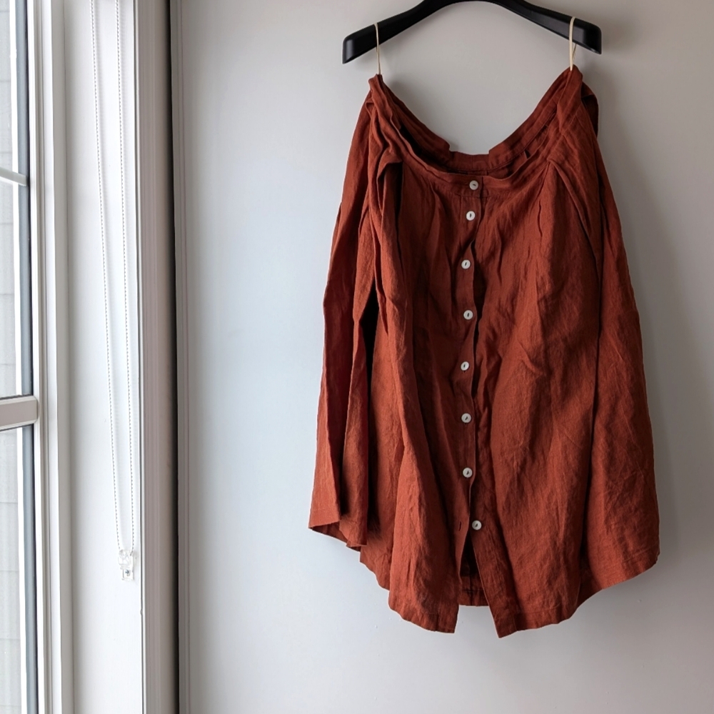 2X Redwood Button-up Linen Skirt with Pockets and Flowy Pleats